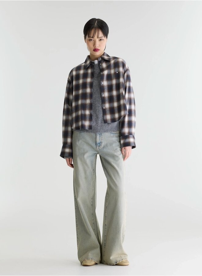 Johan Shirt check
