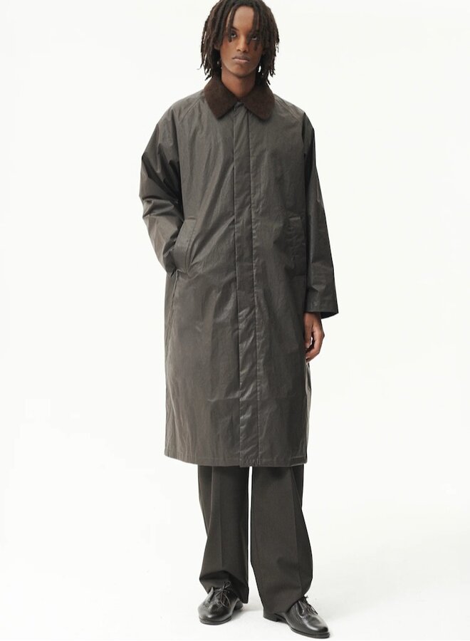 Long coach waxed dark brown