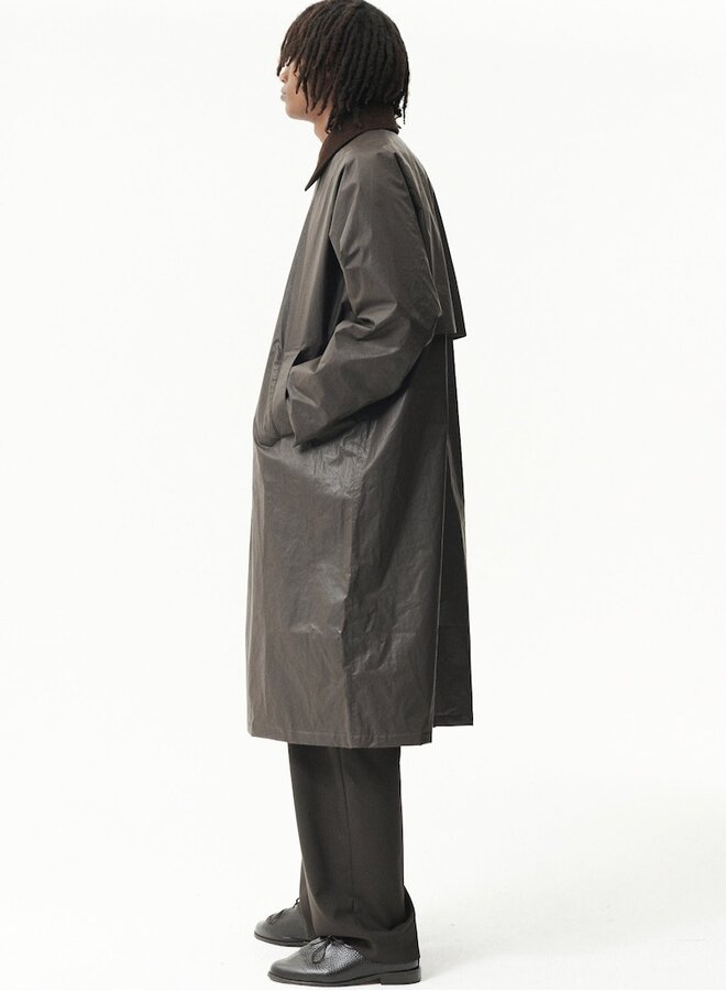 Long coach waxed dark brown