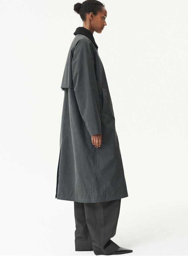 Long coach washed black