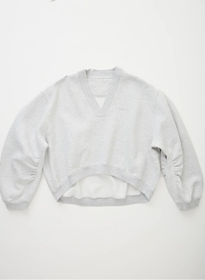 Quinn V-neck grey
