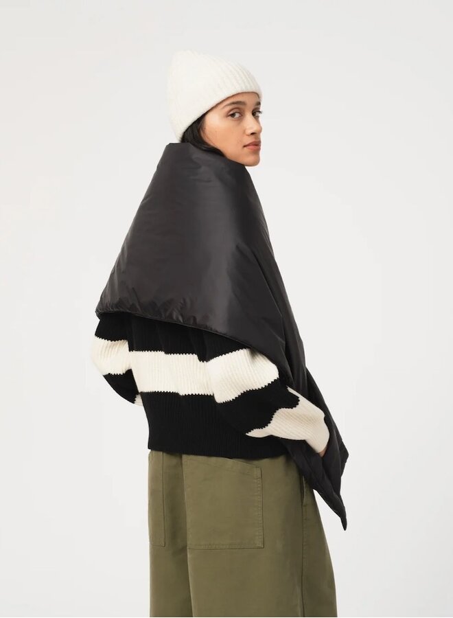Etole scarf shell black