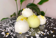 Yuzu kokospudding met meloen