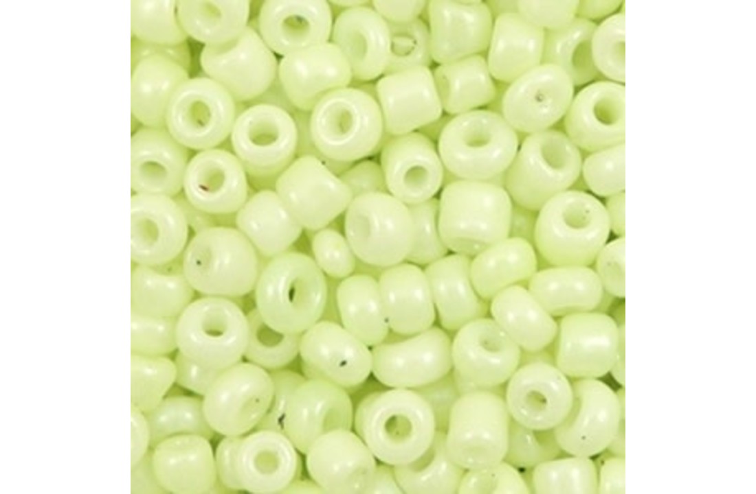Glaskralen Rocailles 4mm Sunny pastel lime green