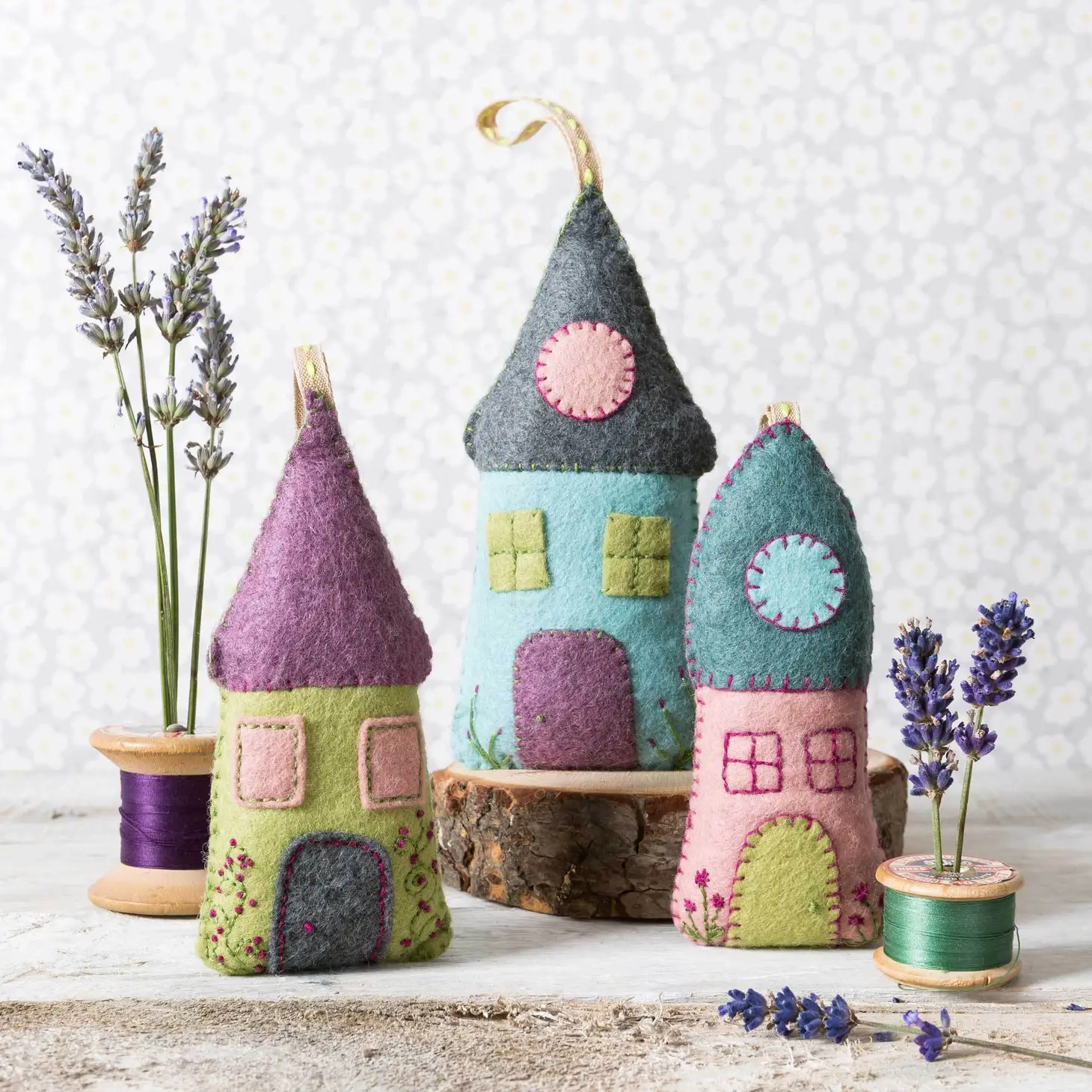 Corinne Lapierre Limited Wolvilt Pakket Lavender Houses