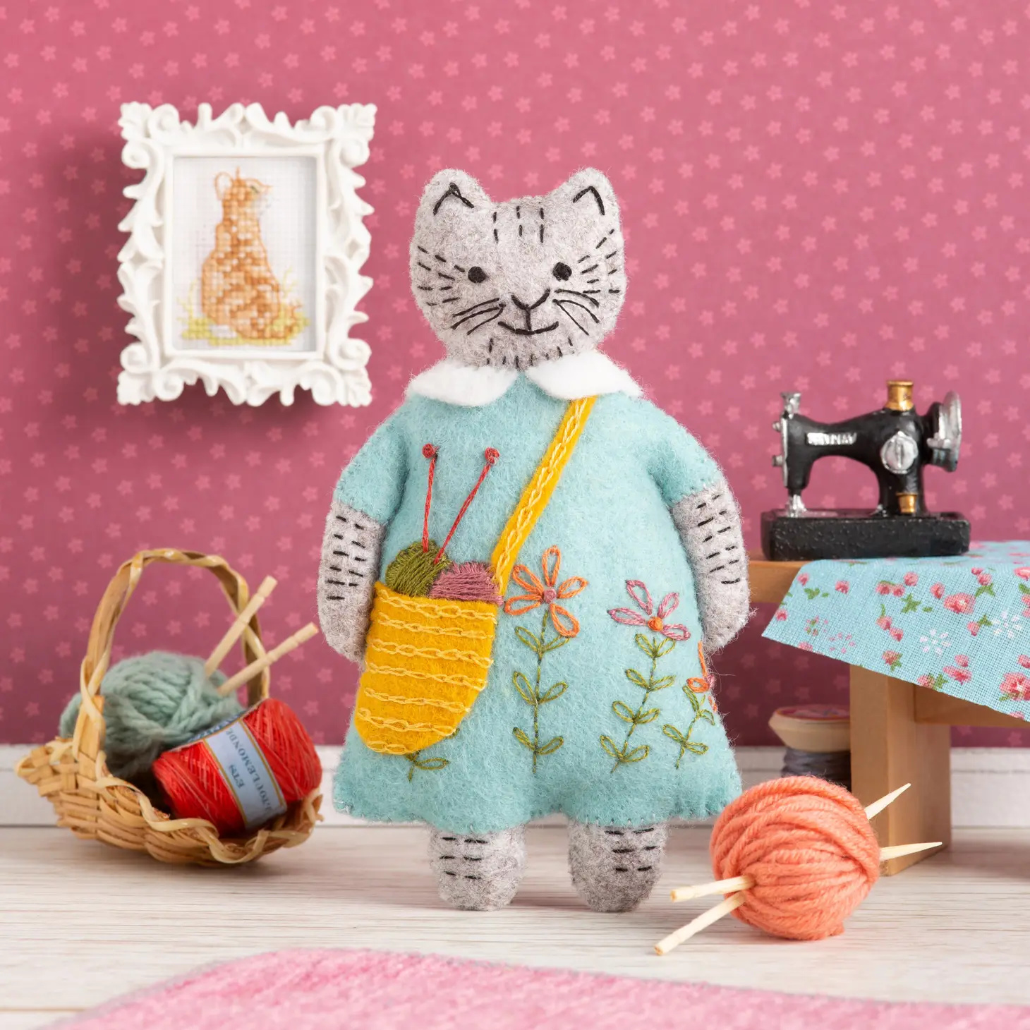 Corinne Lapierre Limited Wolvilt mini pakket Mrs. Cat loves knitting