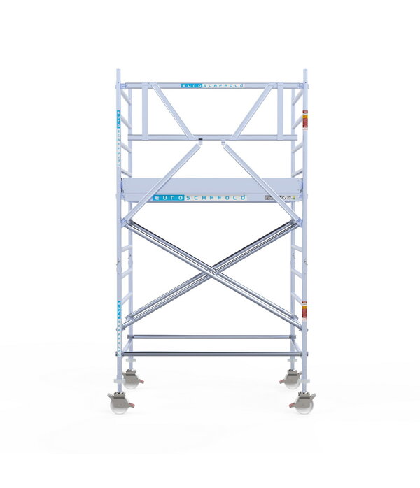 Euro Scaffold Euroscaffold Original 135x250 4,2m werkhoogte carbon vloer tegen de gevel