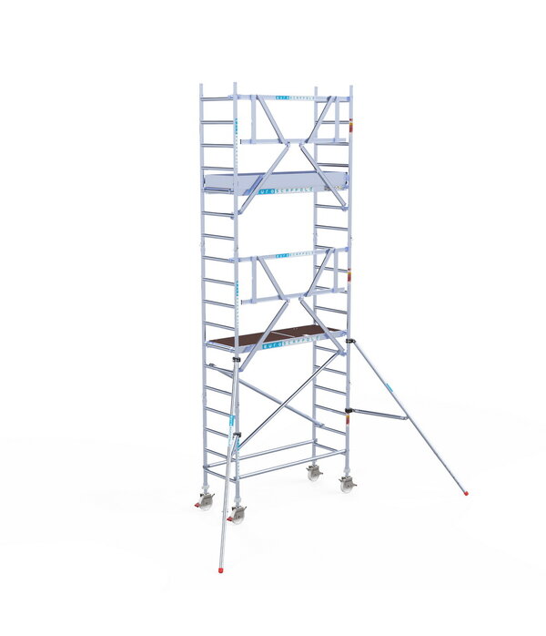 Euro Scaffold Rolsteiger Euroscaffold Professional 75x190 6,2m werkhoogte tegen de gevel