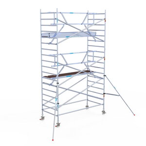 Rolsteiger Euroscaffold Professional 135x305 6,2m werkhoogte carbon vloer tegen de gevel