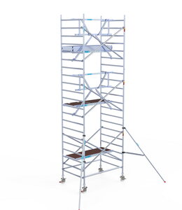 Euro Scaffold Rolsteiger Euroscaffold Professional 135x190 7,2m werkhoogte carbon vloer tegen de gevel Rolsteiger Euroscaffold Professional 135x190 7,2m werkhoogte carbon vloer tegen de gevel