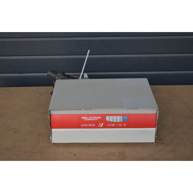 Benning Belatron  Compact E230 G24/50 B-FBC 24V 50A gebruikte batterijlader