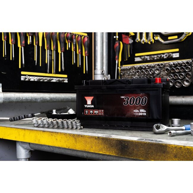 Yuasa YBX3019 12V 95Ah 850A SMF Accu