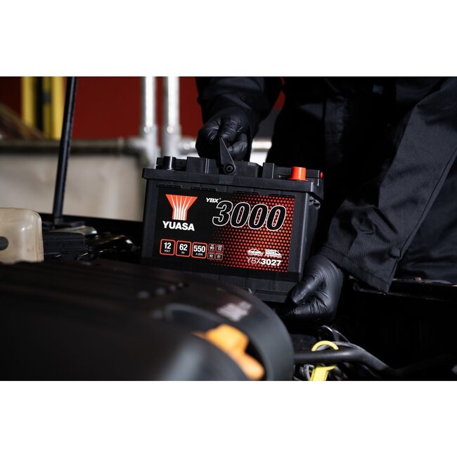Yuasa YBX3027 12V 62Ah 550A SMF Accu