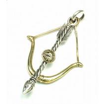 BOW AND ARROW PENDANT IN SILVER WITH GOLD DETAILS BY GOOD VIBRATIONS