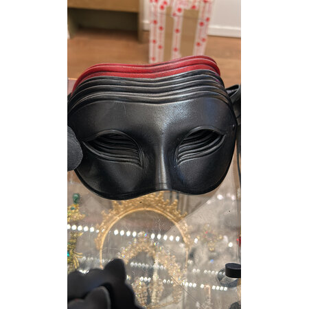 Mama Leather Mask Black