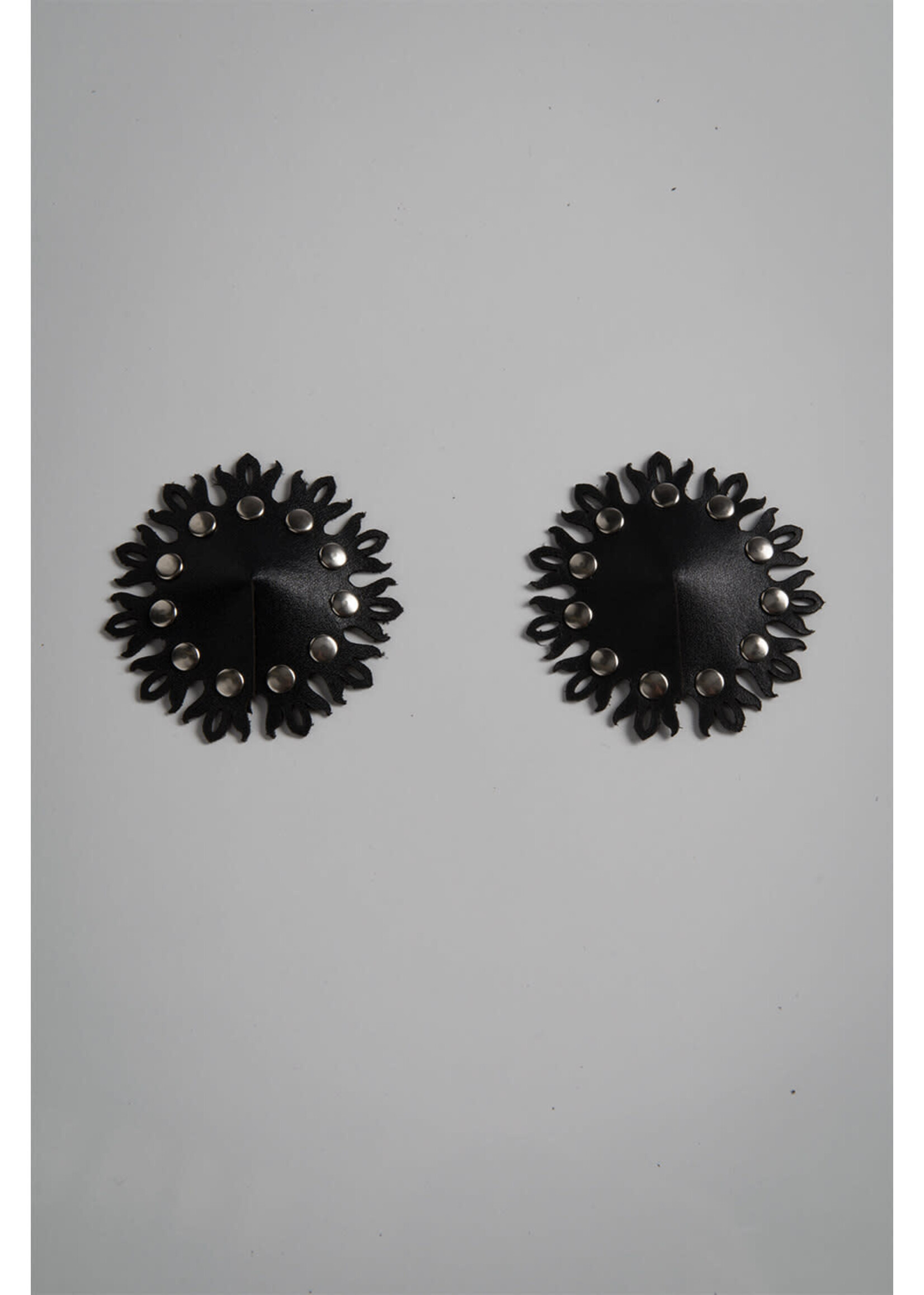 Voyeur X Leather nipplecovers studs Lilly