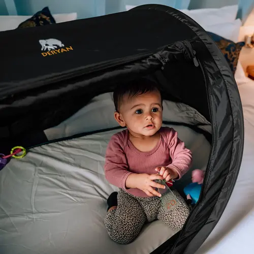 Deryan Deryan luksus-campingseng til småbørn - Inkluderer selvopblæsende madras - Sort