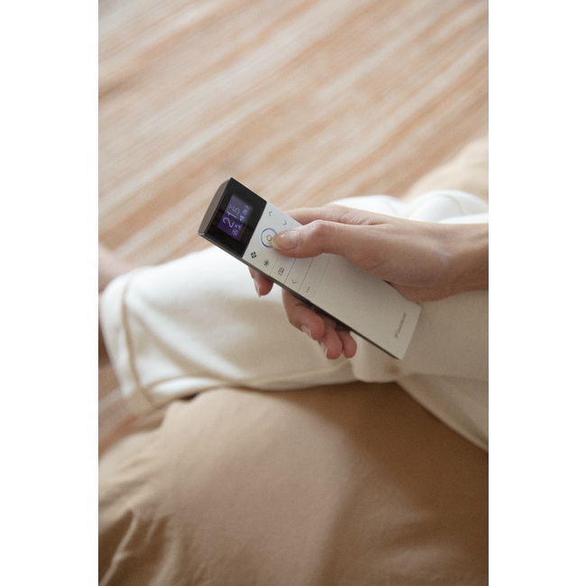 Daikin FTXJ35 Emura 3,5kW inclusief standaard montage