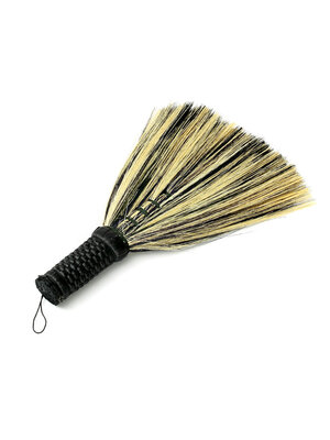 Bazar Bizar The Sweeping Brush