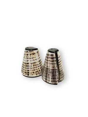 Bazar Bizar The Salt and Peppa Shell Set - Set of 2