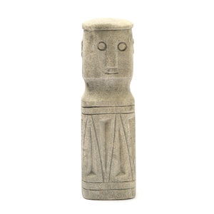 Bazar Bizar Sumba Stone Statue #04