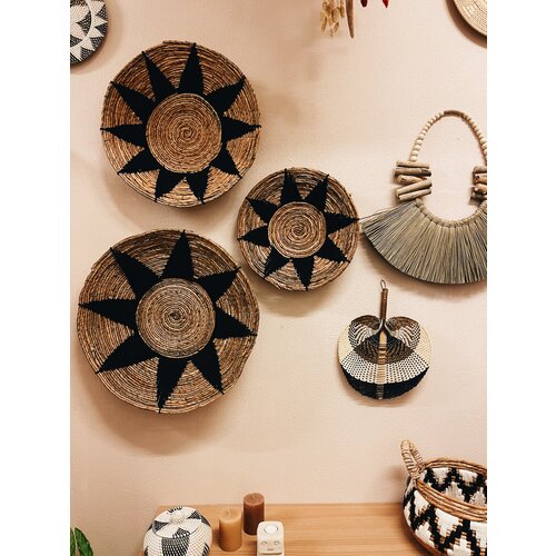 Uma Cantik Pandawa Wall Plate Black Sun - M