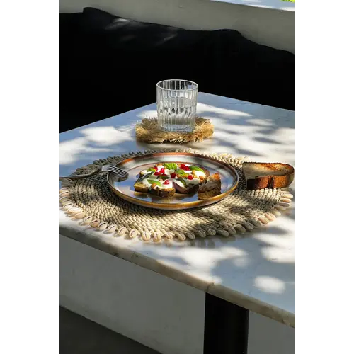 Bazar Bizar The Zeegras Shell Placemat - Natural