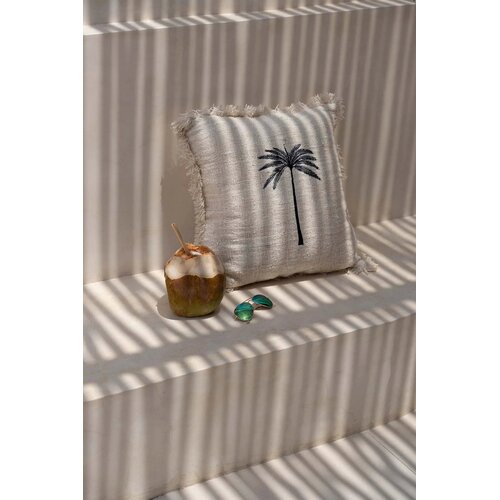 Bazar Bizar Antwerp De Gili Palm Kussensloop - Natuurlijk Zwart Bazar Bizar Antwerp De Gili Palm Kussensloop - Natuurlijk Zwart