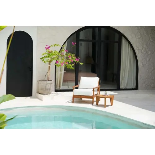 Bazar Bizar De Gilimanuk Eenzit - Buiten