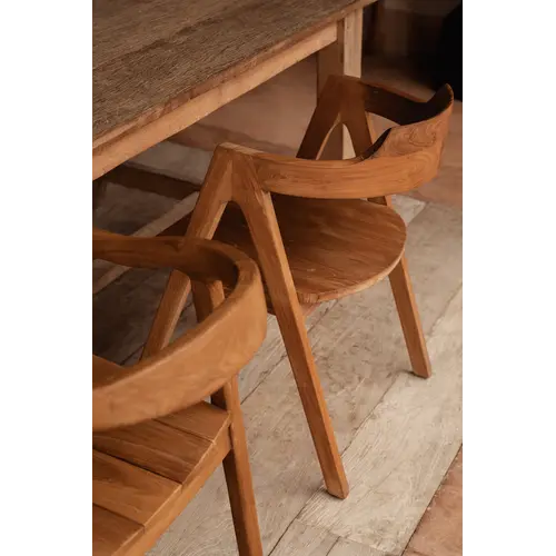 Eetkamerstoelen van natuurlijke materialen