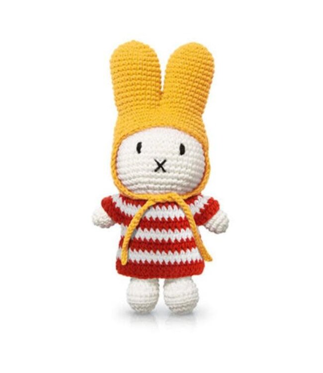 Gehaakte Knuffel | Miffy/Nijntje | Red Striped Dress | Yellow Hat | 25 cm | 100 % Cotton | 0+