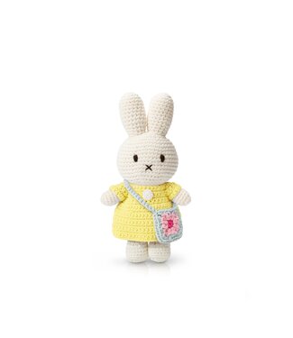 Gehaakte Knuffel | Miffy/Nijntje | Pastel Yellow Dress | Flower Bag Pink | 25 cm | 100 % Cotton | 0+