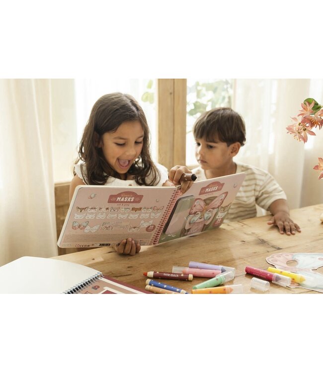 Little Dutch | Knutselboek Rosa & Friends | Maskers Maken | inclusief kindveilige Schaar | 3+