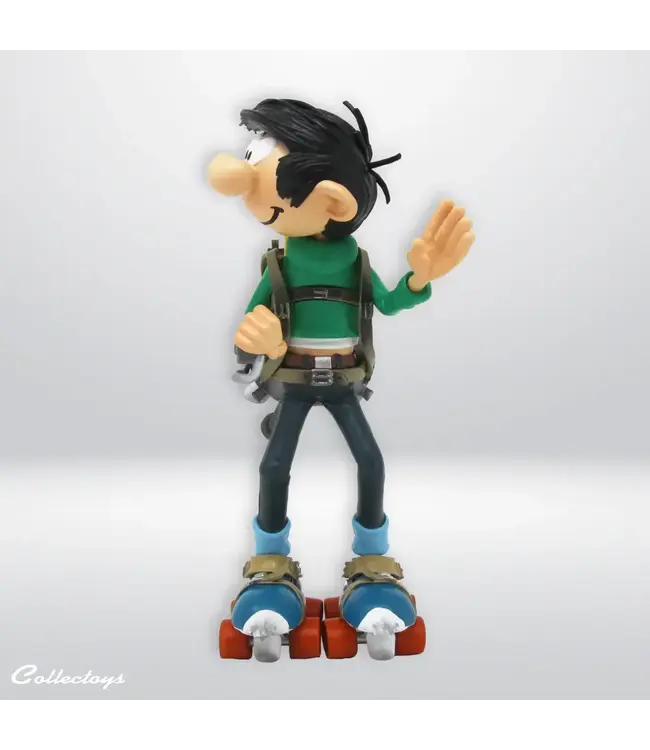 Collecttoys | Kunstharsfiguur | Guust Flater | met Gemotoriseerde Schaatsen | 16 cm