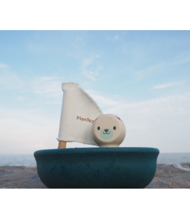 Plan Toys | Houten Zeilboot | Sailing Boat Polar Bear | 1+