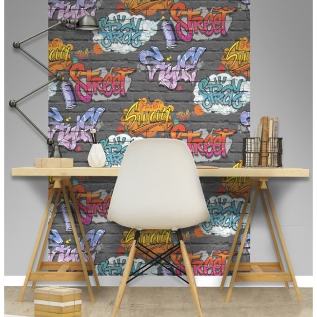 Dutch Wallcoverings Freestyle baksteen zwart/graffiti - papierbehang - 53cm x 10m - L179-01