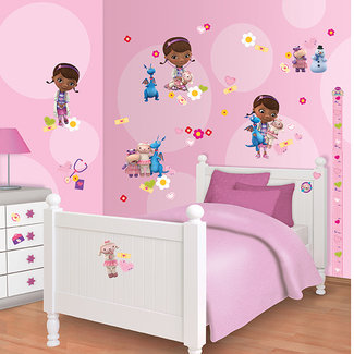 Walltastic Walltastic Decor Kit Doc McStuffins