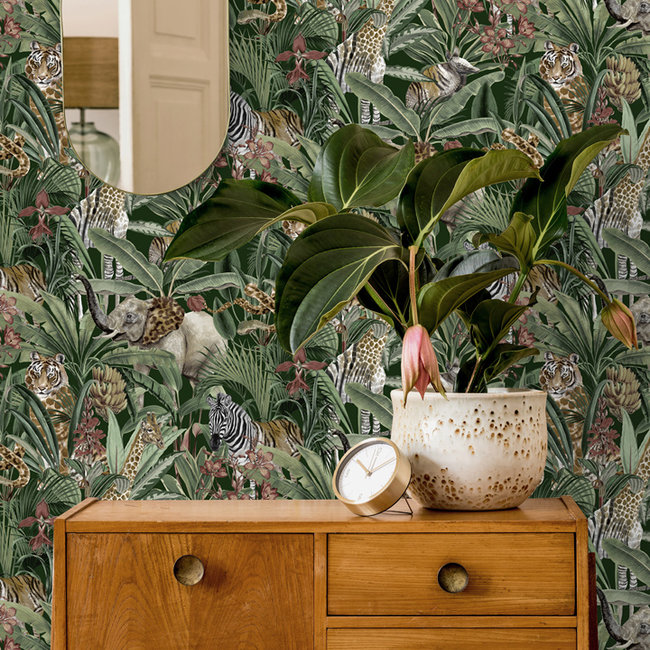 Dutch Wallcoverings Duch Wallcoverings - FC Amazonia- Serengeti Green - vliesbehang - 10m x 53cm - 91310