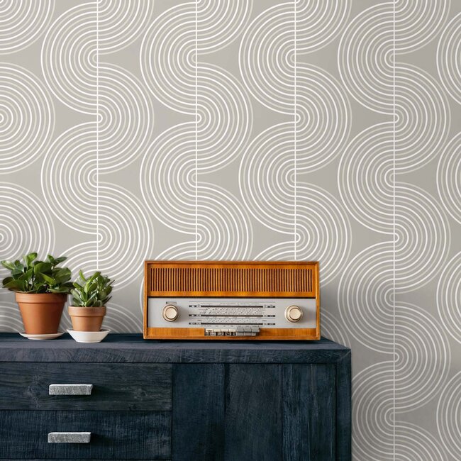Dutch Wallcoverings  - NextWall Peel & Stick Zen Geo Alloy Grey - zelfklevend behang - 5,5m x 53cm - NW44205