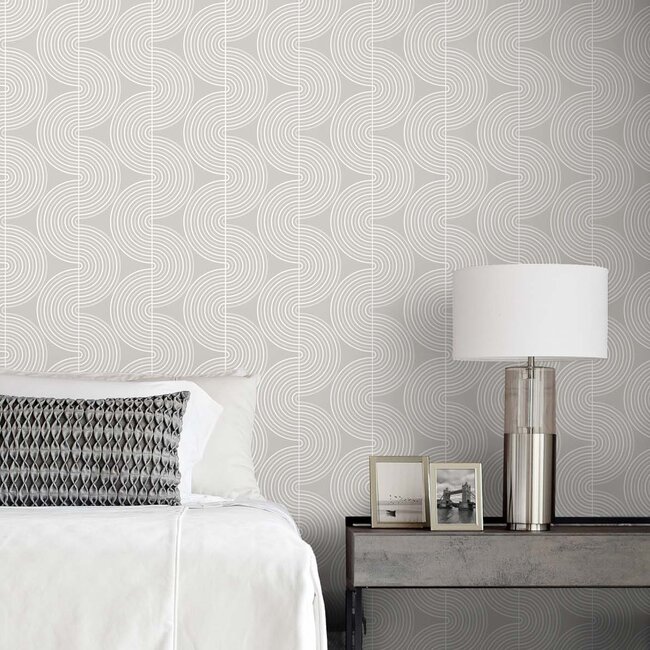 Dutch Wallcoverings  - NextWall Peel & Stick Zen Geo Alloy Grey - zelfklevend behang - 5,5m x 53cm - NW44205