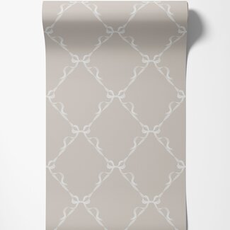 Dutch Wallcoverings Dutch Wallcoverings - Adventure Awaits - Tied With a Bow Warm Grey - Grey - 14031