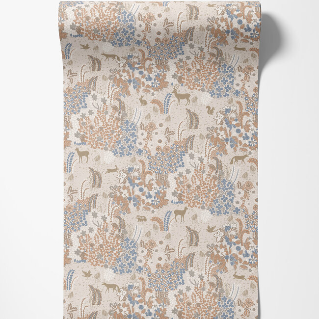 Dutch Wallcoverings Dutch Wallcoverings - Flora- bosdieren beige/blauw - M867-07 - Vliesbehang - 53cm x 10m