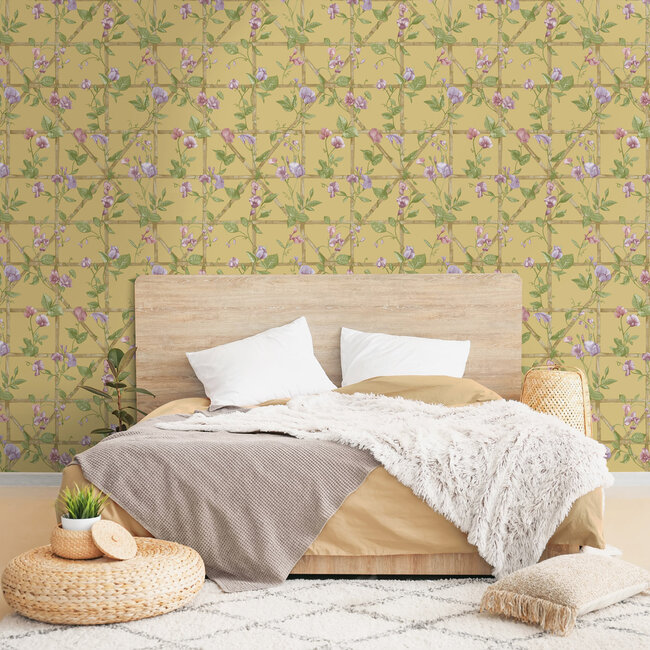 Dutch Wallcoverings Dutch Wallcoverings - Imaginarium 3 - Trailing Floral Trellis Ochre - Papierbehang - 10m x 53cm - 14201