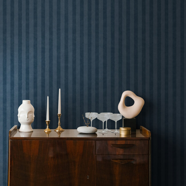 Dutch Wallcoverings Dutch Wallcoverings - FC Arboretum- Aquila Navy - Vliesbehang - 10m x 53cm - 91721