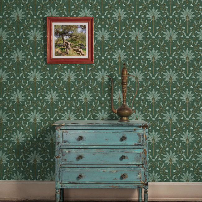 Dutch Wallcoverings Dutch Wallcoverings - FC Journey to the East - Ariara Green  - Vliesbehang - 10m x 53cm - 91790