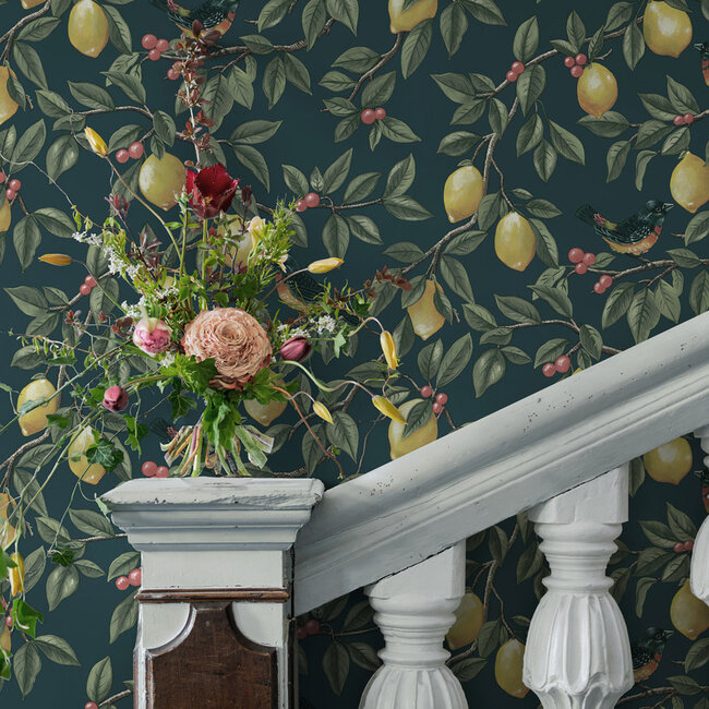 Dutch Wallcoverings Dutch Wallcoverings - FC Tales of the Manor - Ponderosa Teal - Vliesbehang - 10m x 53cm - 91891