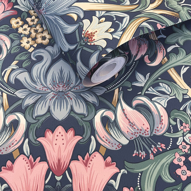 Dutch Wallcoverings Dutch Wallcoverings - FC Tales of the Manor - Fleurmont Navy/Multi - Vliesbehang - 10m x 53cm - 91903