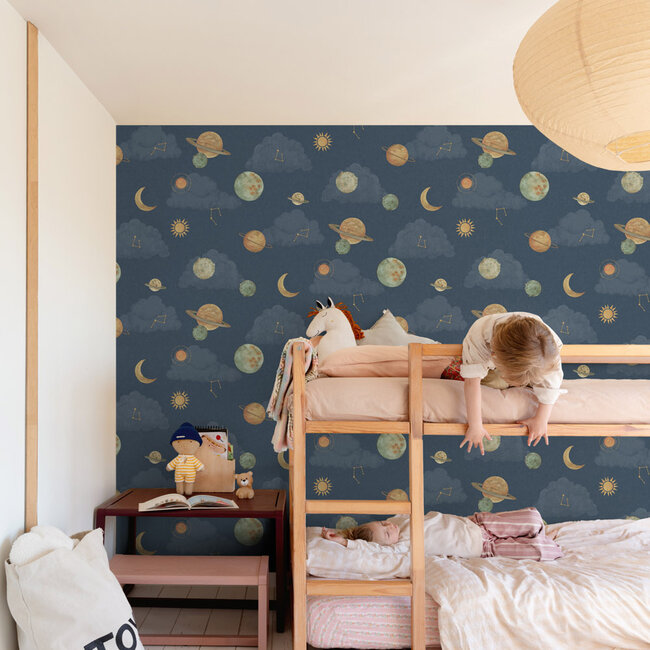 Dutch Wallcoverings Dutch Wallcoverings - Little Dreamers- Maury blauw - Vliesbehang - 10m x 53cm - LD3515