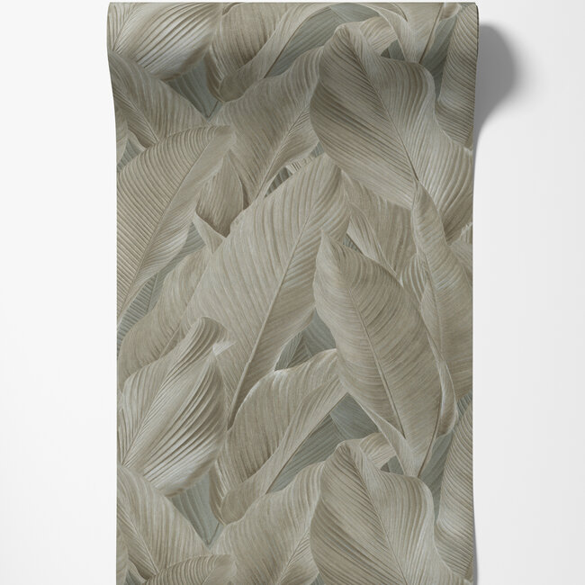 Dutch Wallcoverings Dutch Wallcoverings - Tahiti - Banya groen/beige - Vliesbehang - 10m x 53cm - 13306