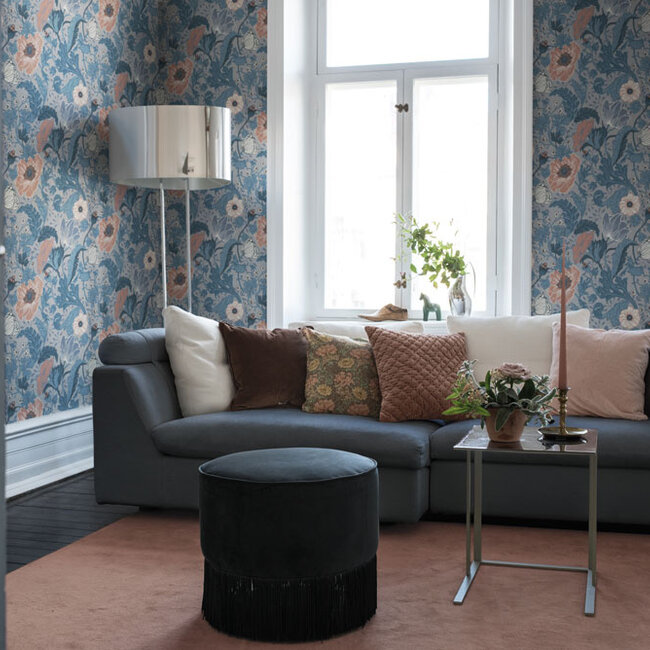 Dutch Wallcoverings Dutch Wallcoverings - FC Apelviken- Anemone Blue/blush - Vliesbehang - 10m x 53cm - 33004
